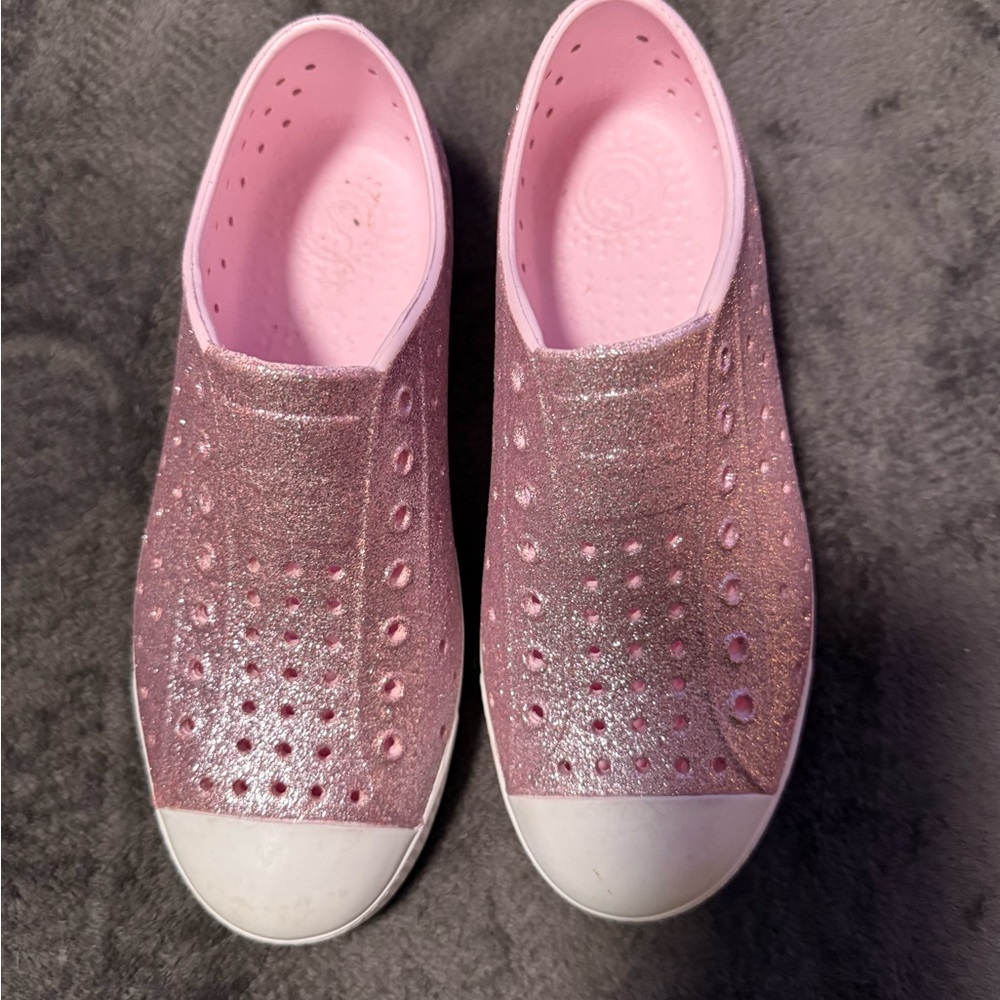 Native Shoes Kids Sparkly Pink Water Shoes